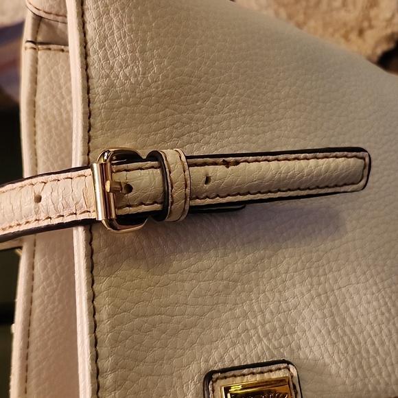Anne Klein White Purse - Picture 4 of 16